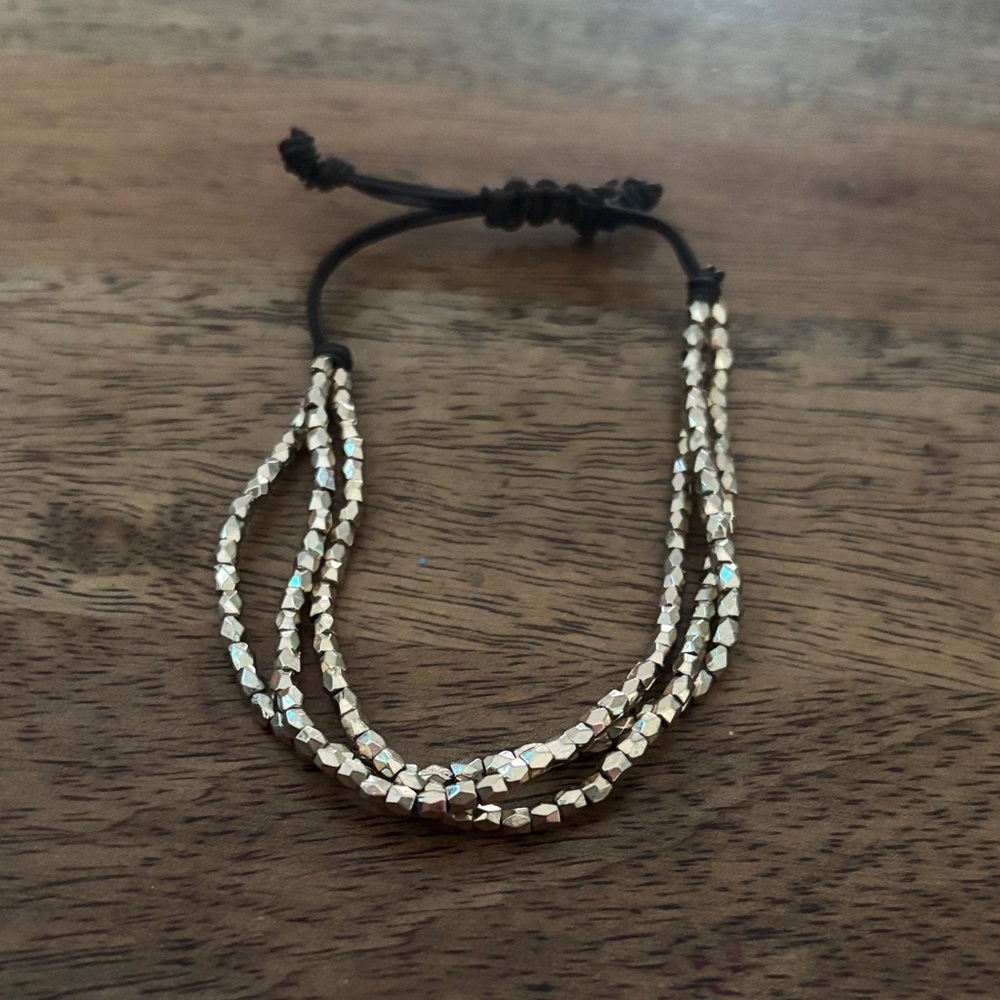 Elegant Gold Beaded Bracelet